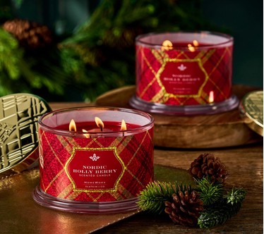 HomeWorx by Slatkin + Co. Set of (2) 18oz Nordic Holly Berry Candles