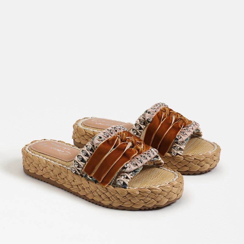Wyatt Slide Sandal