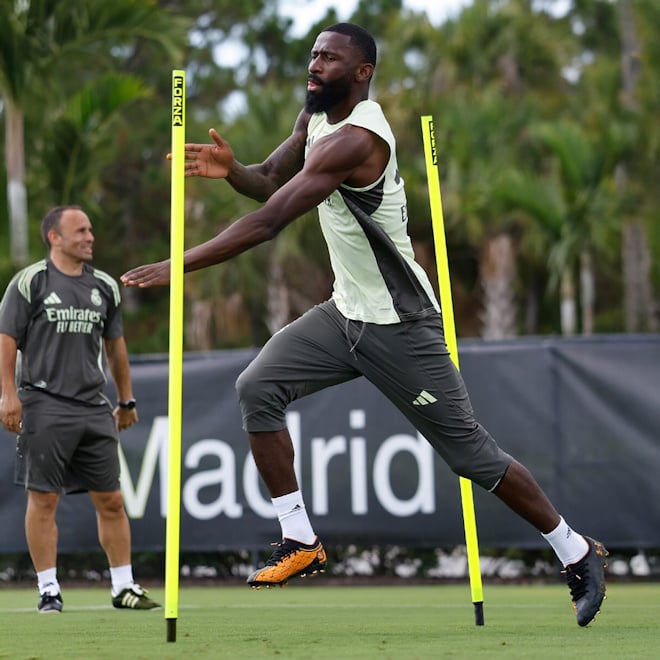 Madrid player training with the FORZA Spring Loaded Slalom Poles.