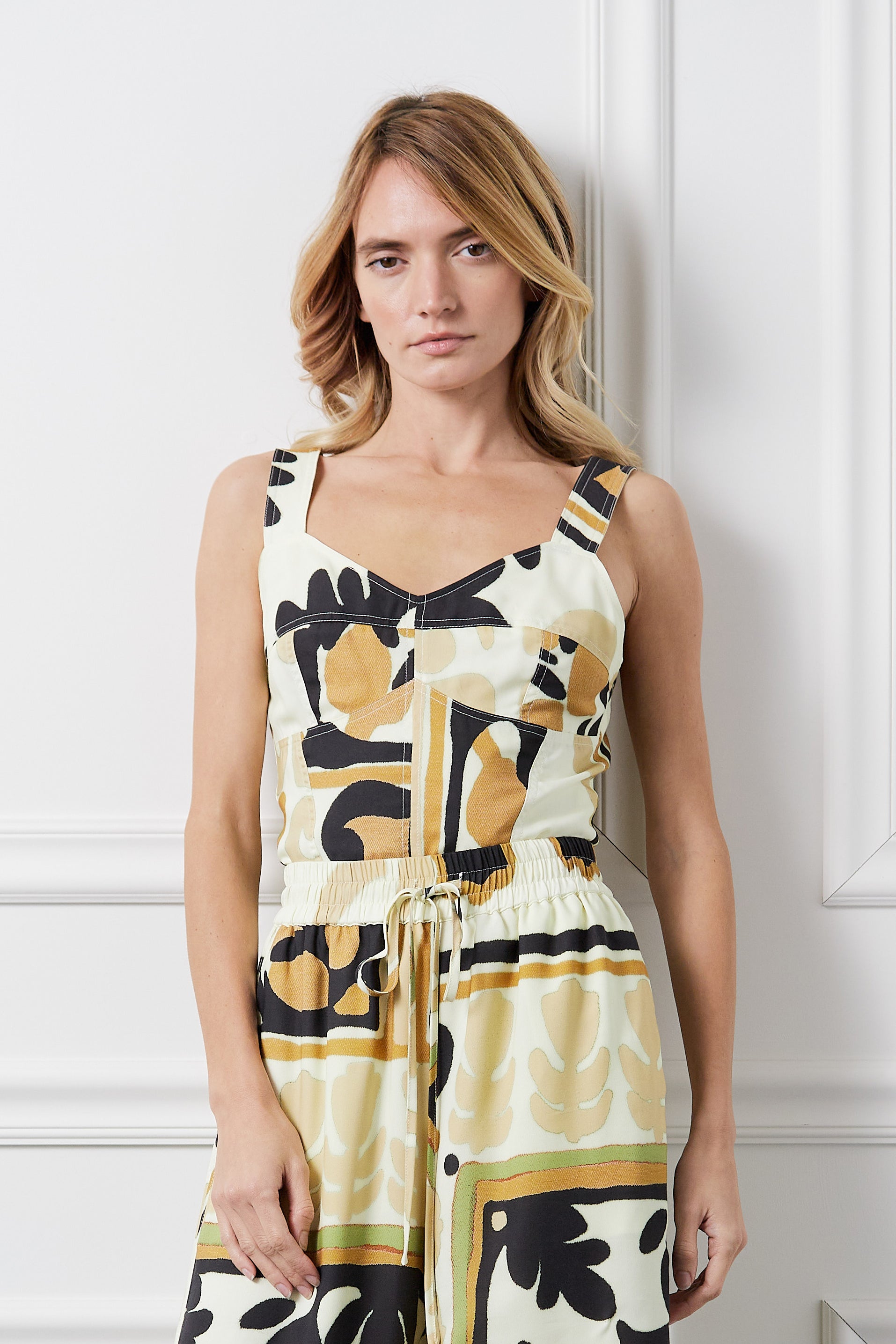 Image of Diosa Tapestry Print Bustier Top
