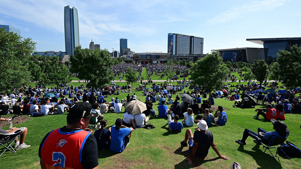 Oklahoma City Thunder fans gather for the team parade  