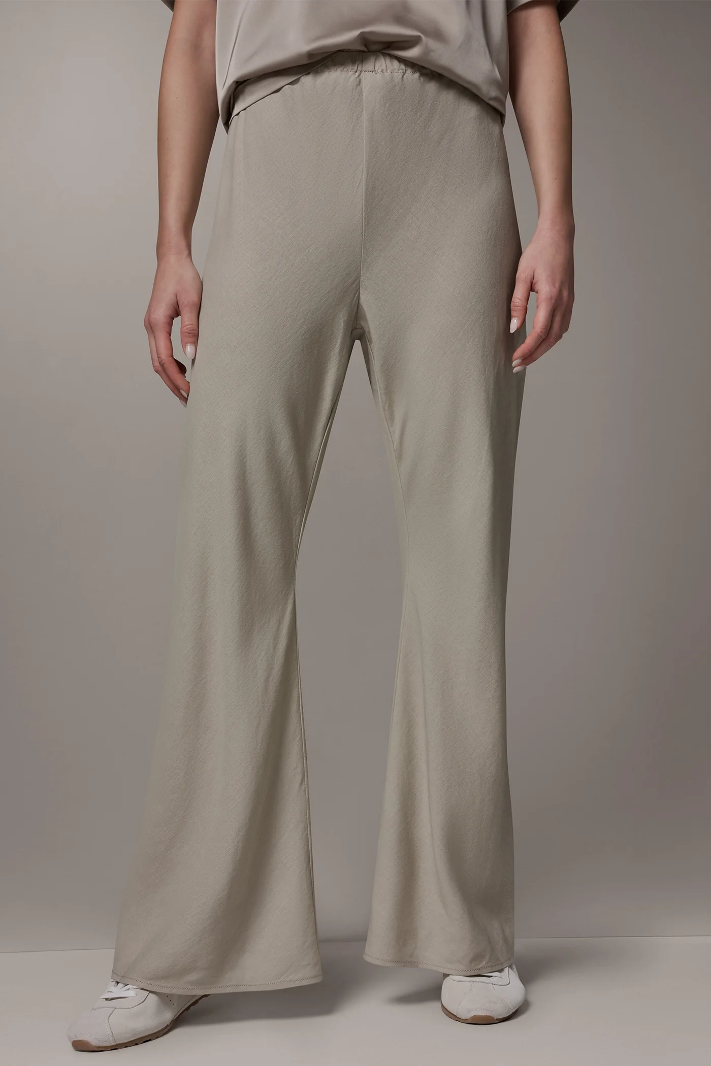 MID-RISE RELAXED ANKLE PANT