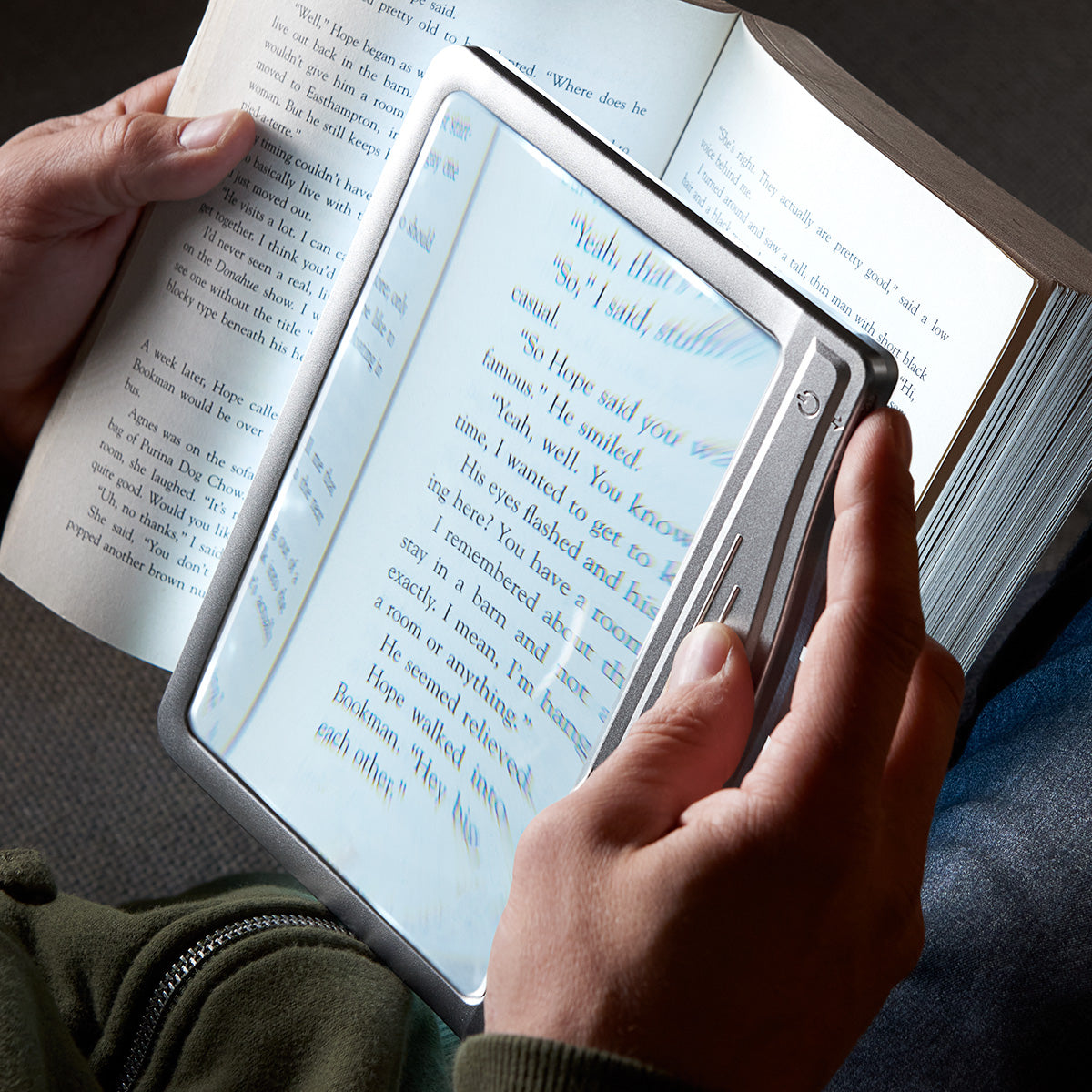 Image of Portable Lighted Magnifier