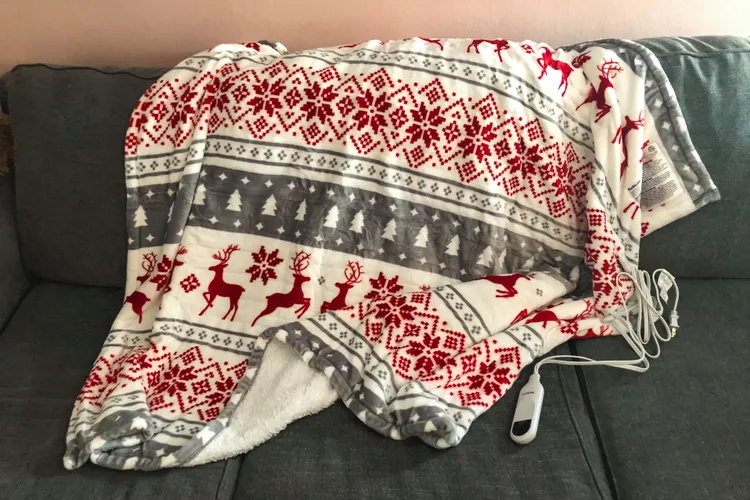 Snuggle Up in Our Favorite Heated Blanket — One Tester Said It Had No Random Cold Spots