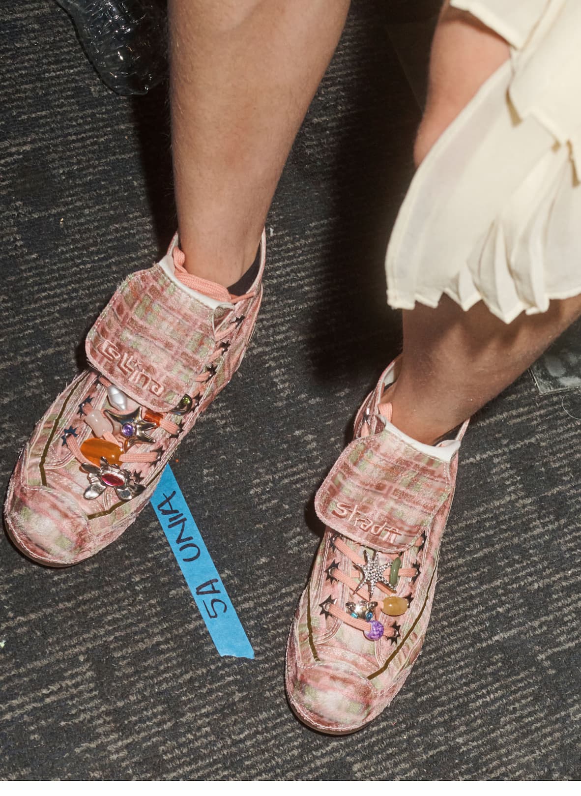 Converse