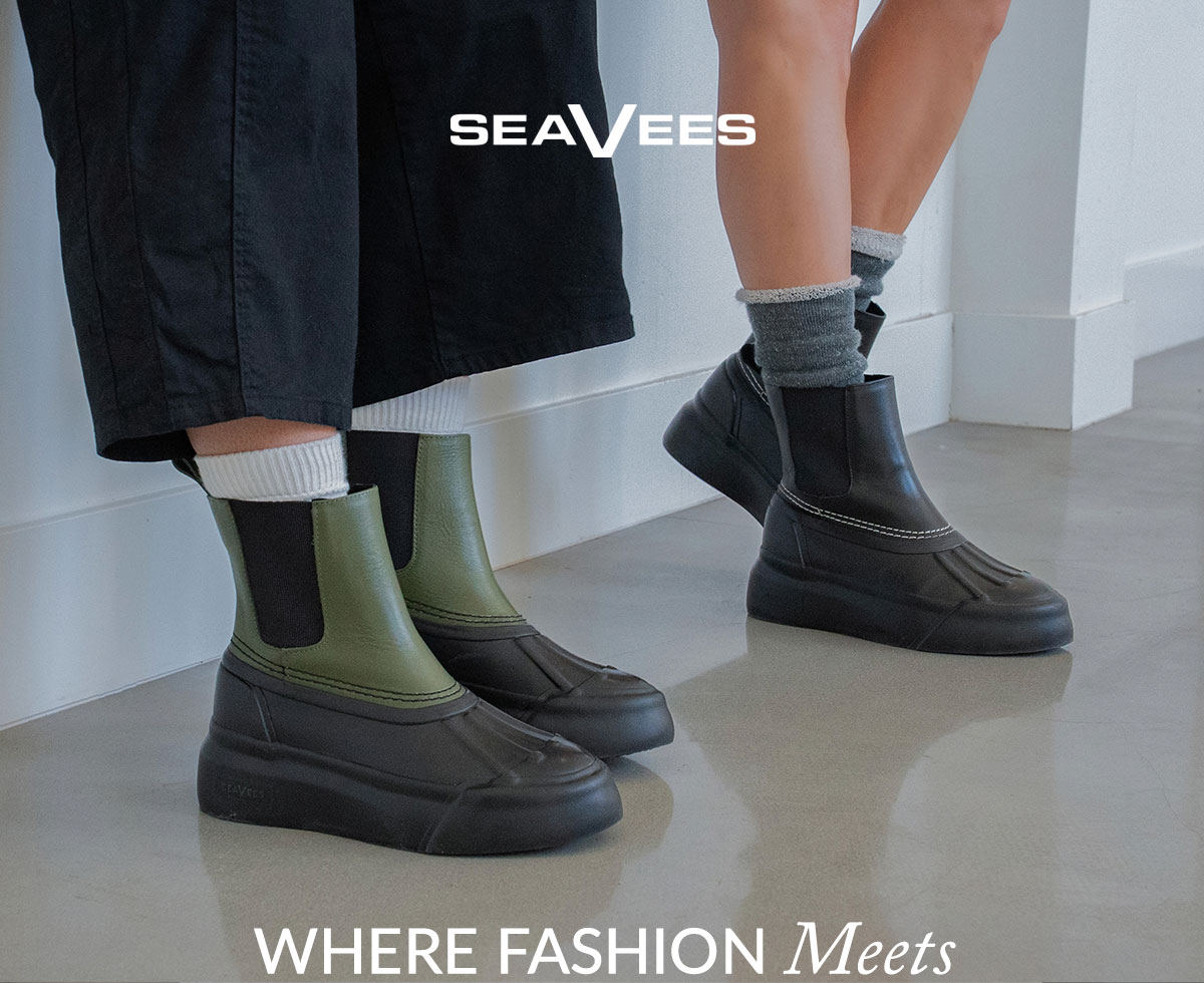 The Womens Chalet Chelsea Boot