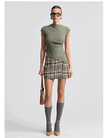 Sleeveless Radial Rib Asymmetric Knit Top