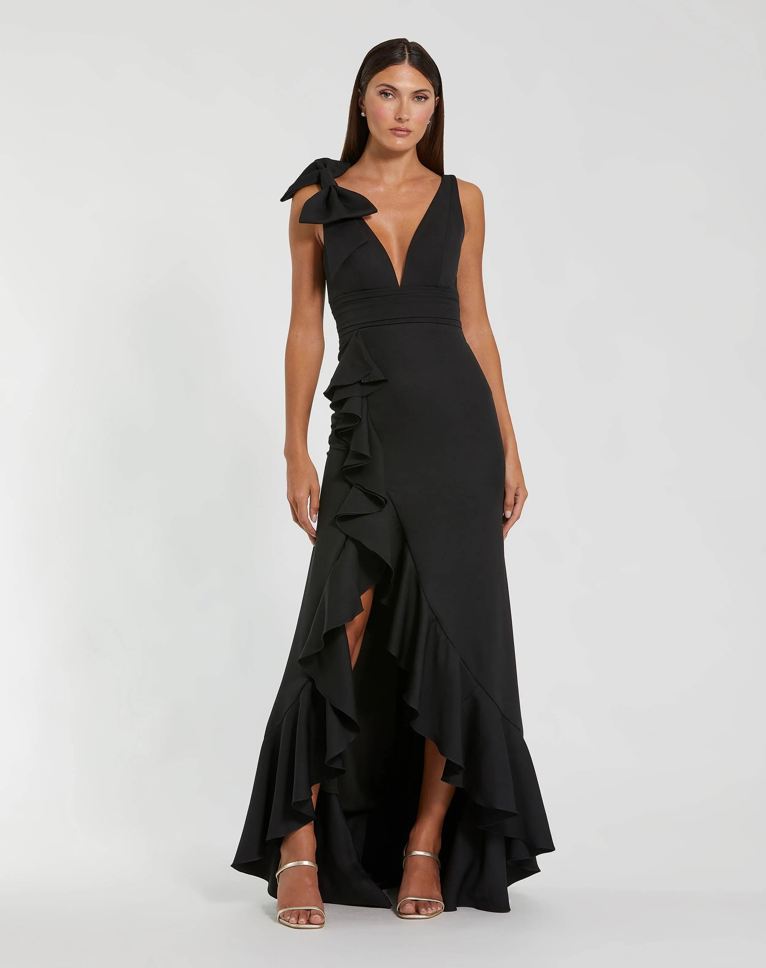 Image of Black Sleeveless Ruffled V-Neck Gown With Bow