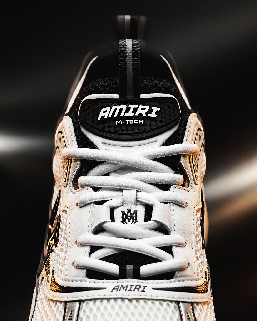 DISCOVER THE M-TECH SNEAKER