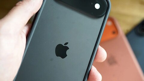 Apple Quietly Started Selling a Rare EDC Accessory for Your iPhone