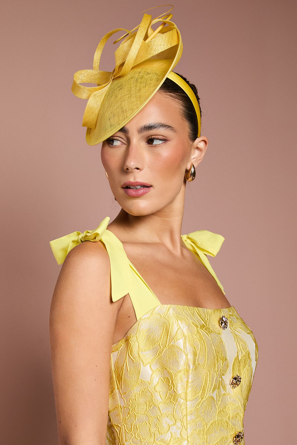 Side Facing Structured Fascinator
