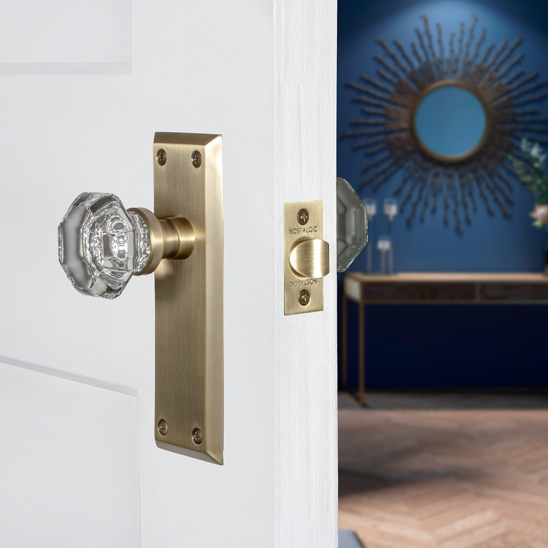 New York Plate with Waldorf Door Knob