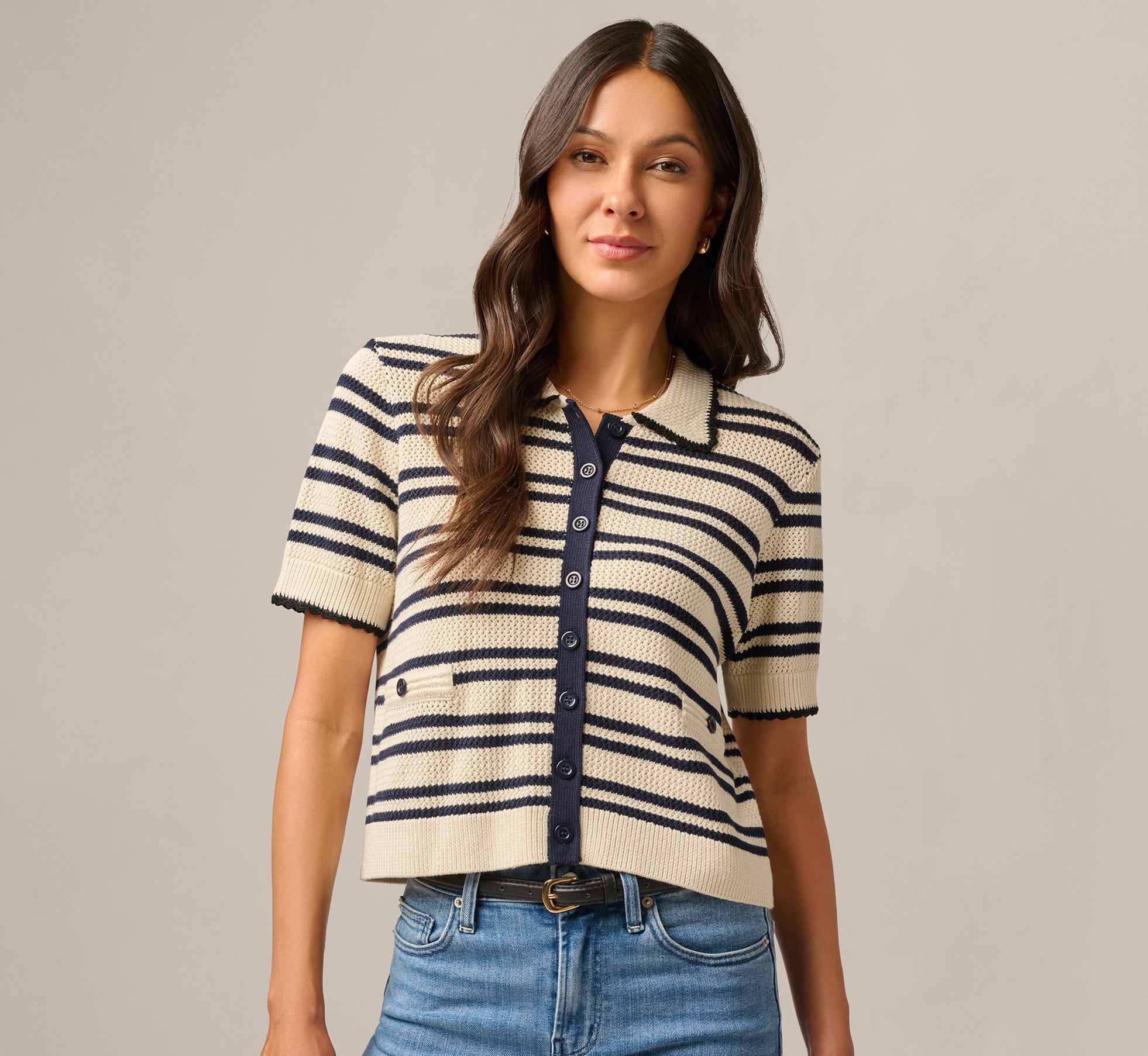 Image of Short Sleeve Textured Knit Collared Cardigan Sweater In Cream Navy