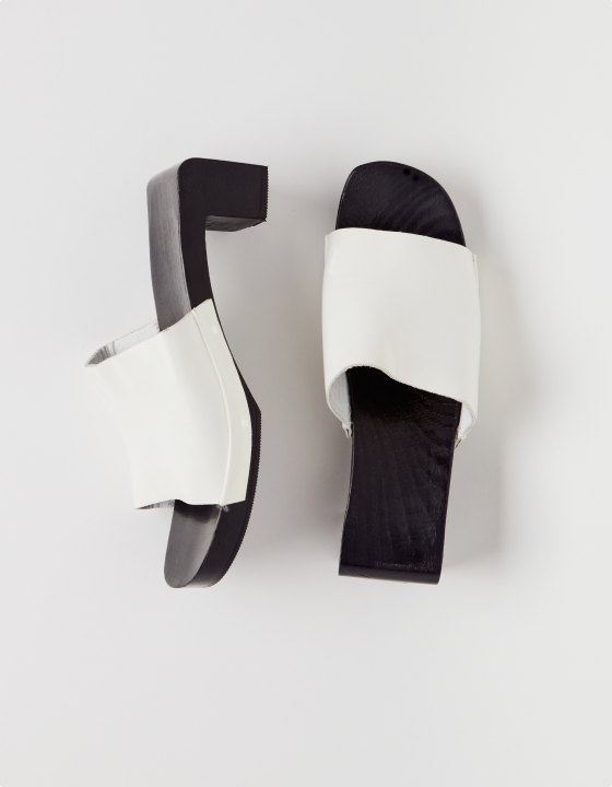 HEELED SANDALS
