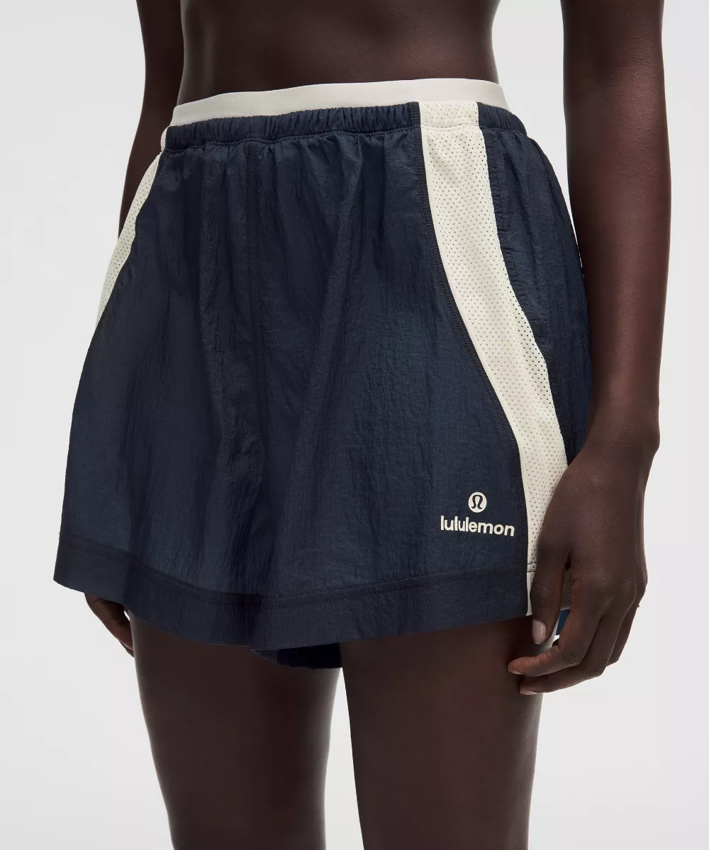 License to Train Textured High Rise Short
