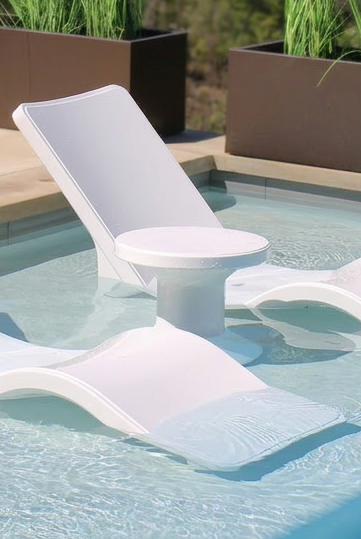 Fluent Side Table In-Pool