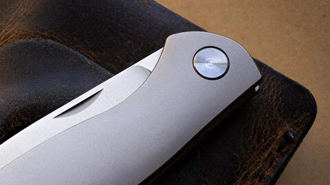 GiantMouse’s Minimalist New EDC Knife Goes Where Others Fear to Tread