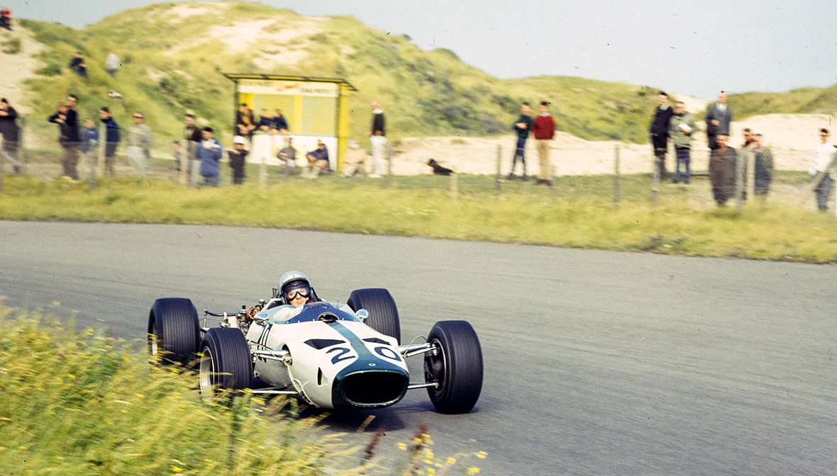 What is the significance of the McLaren M2B?