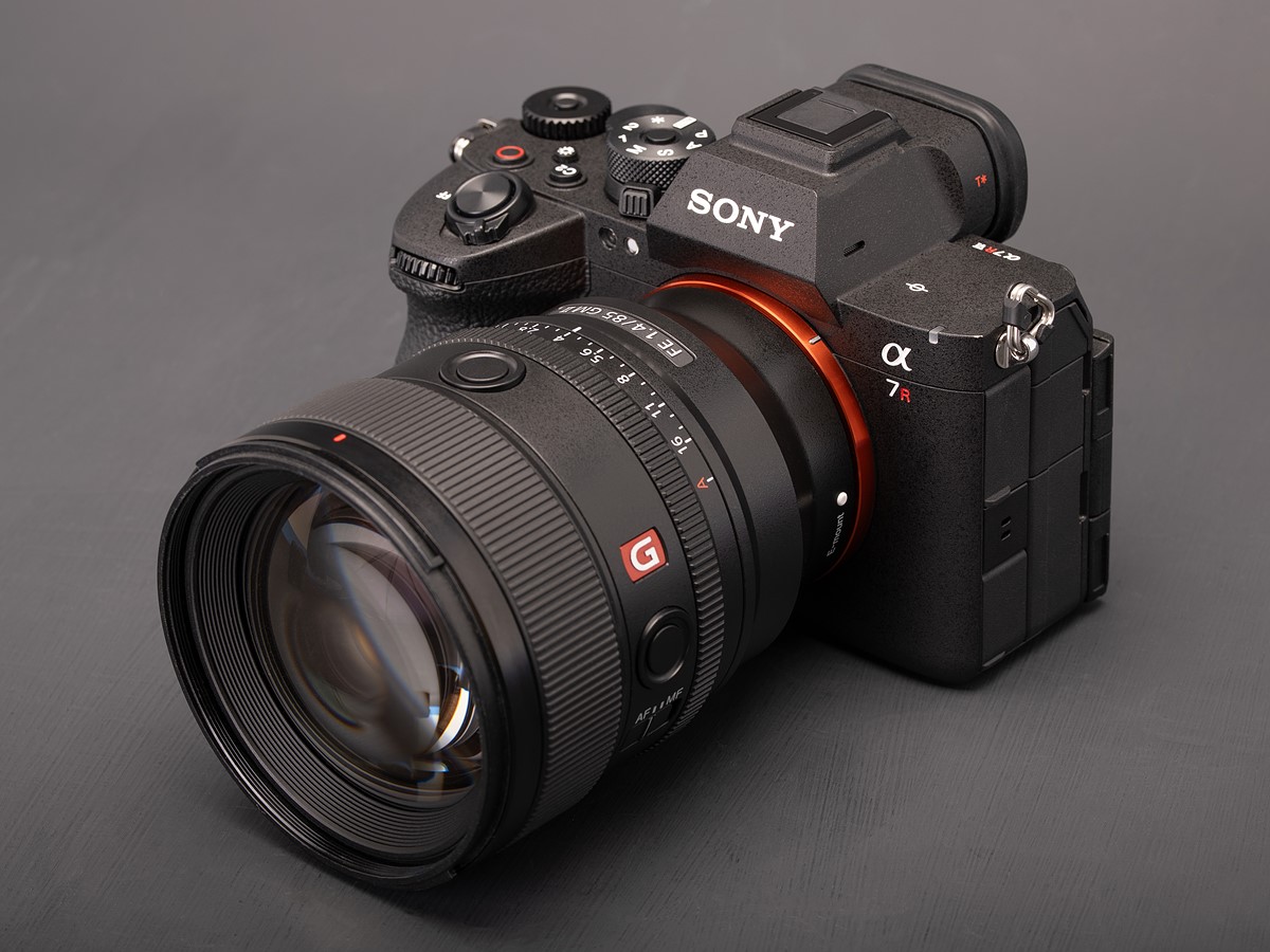 Sony's a7R VI comes speeding out of the studio