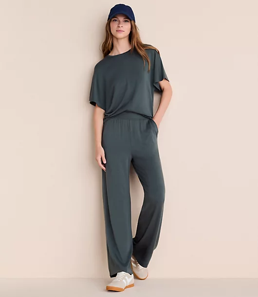 Lou & Grey Signaturesoft Wide Leg Pants