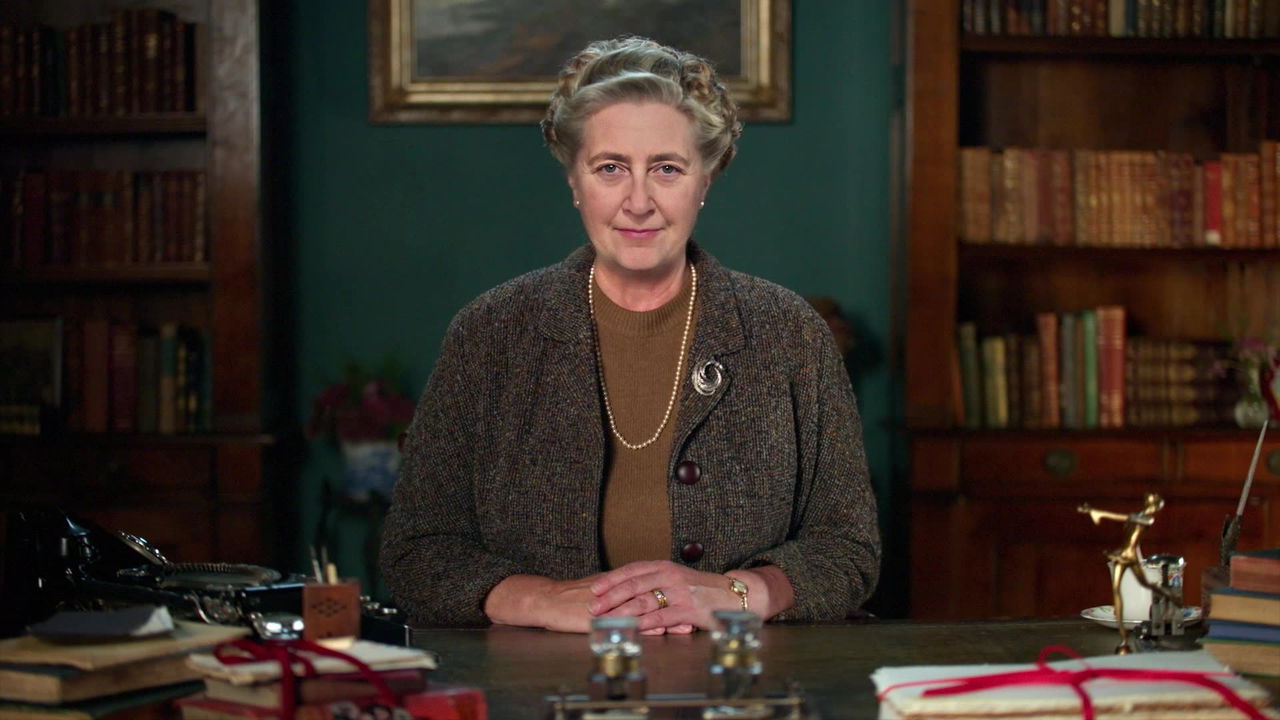 Agatha Christie played by an actress for BBC Maestro's writing course