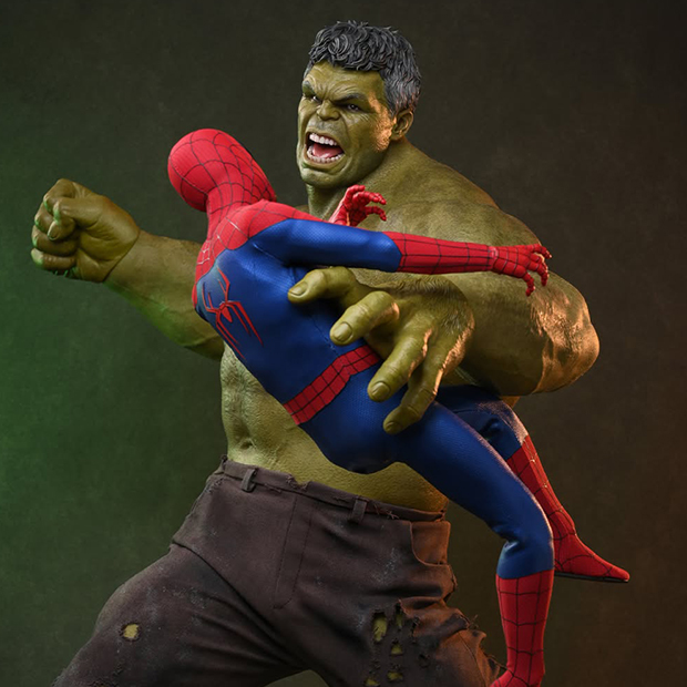 Hulk Sixth Scale Figure