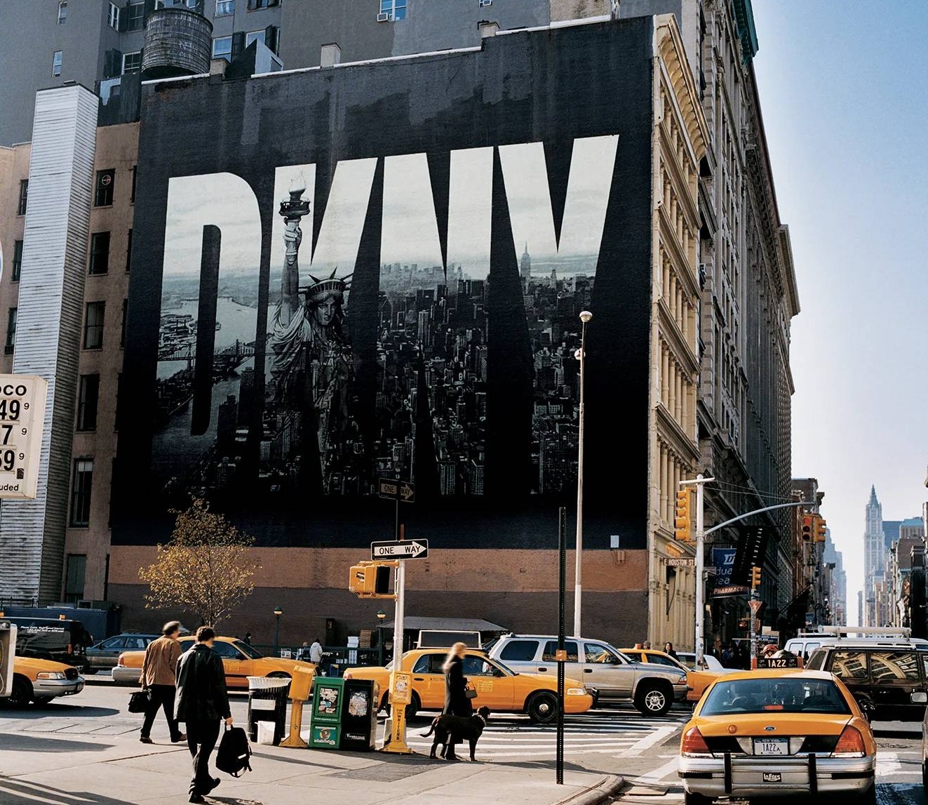 DKNY 