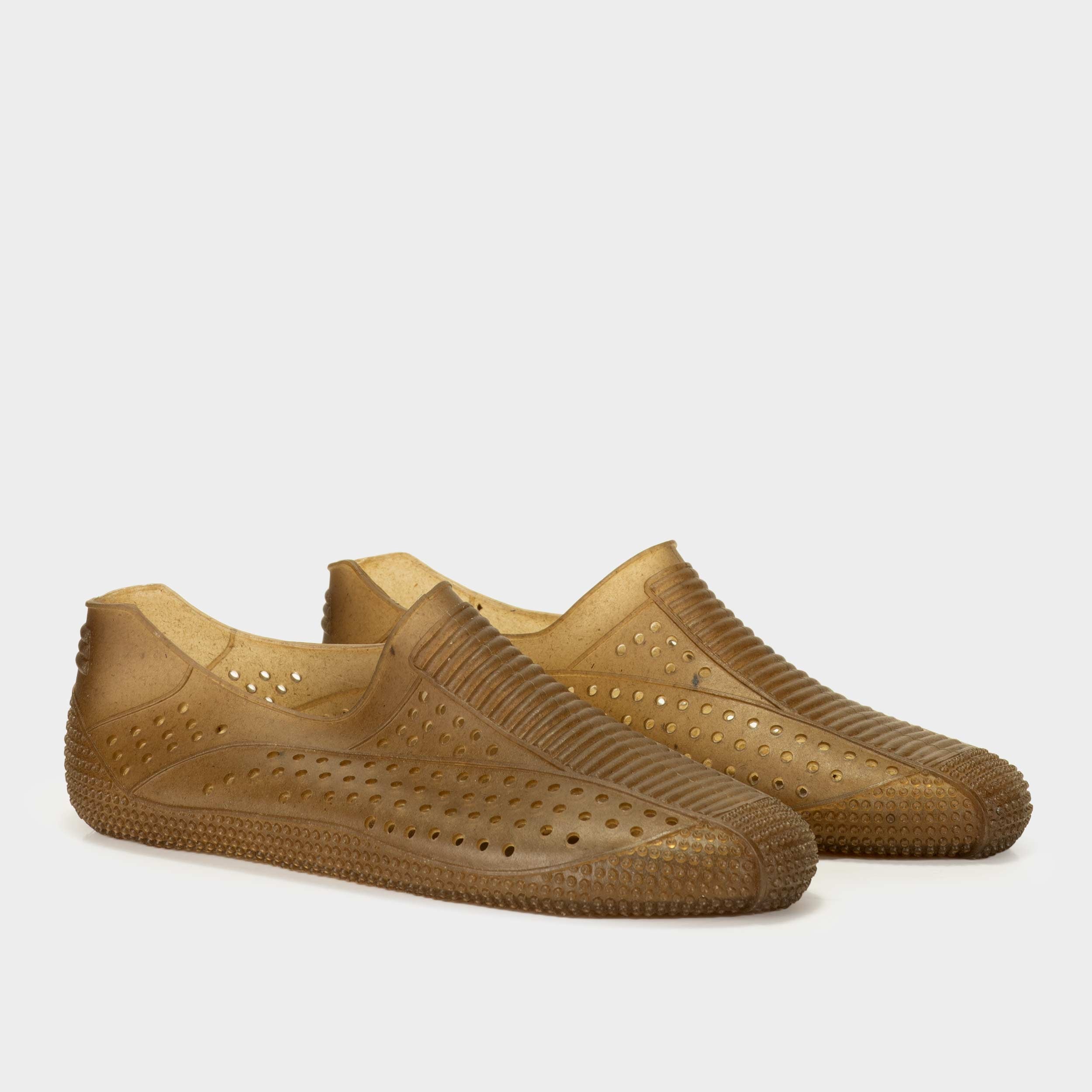 Image of French Recycled Hemp Water Shoe in Sepia