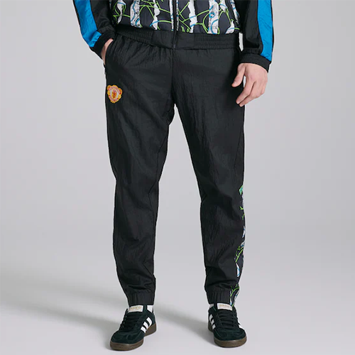 Trackpants