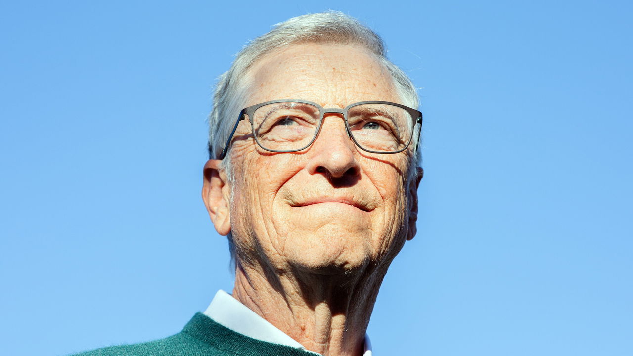 Portrait of Bill Gates against a blue sky.