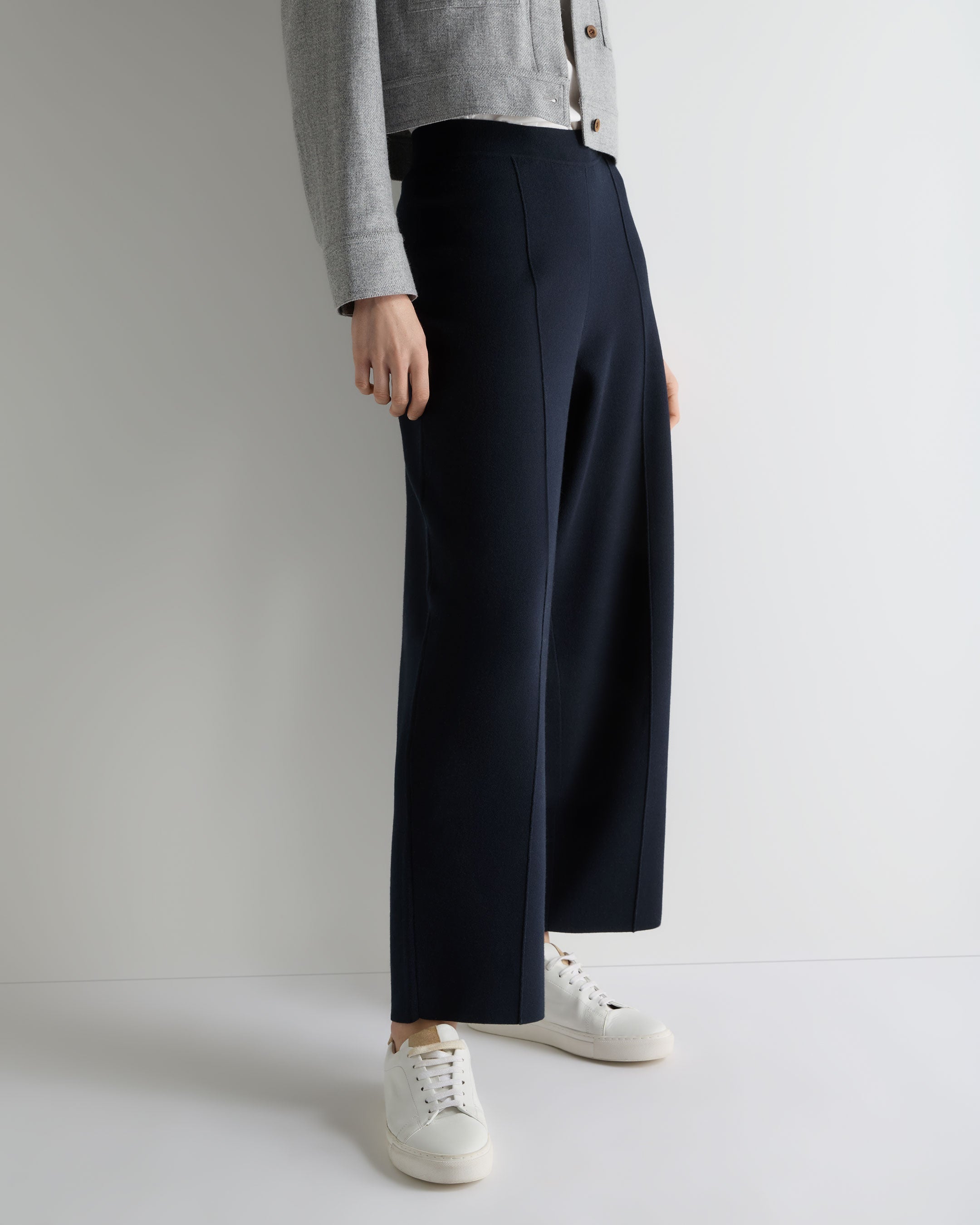 Image of Women's Barrel Leg Cotton Blend Pant Navy Blue