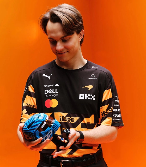 LEGO® Oscar Piastri Helmet Set
