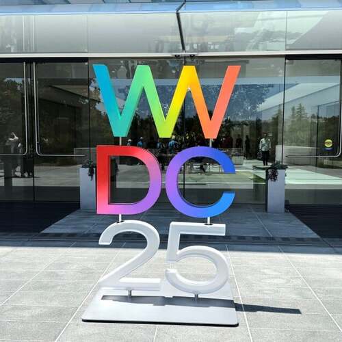 Apple's WWDC Was All Glass, No Vision