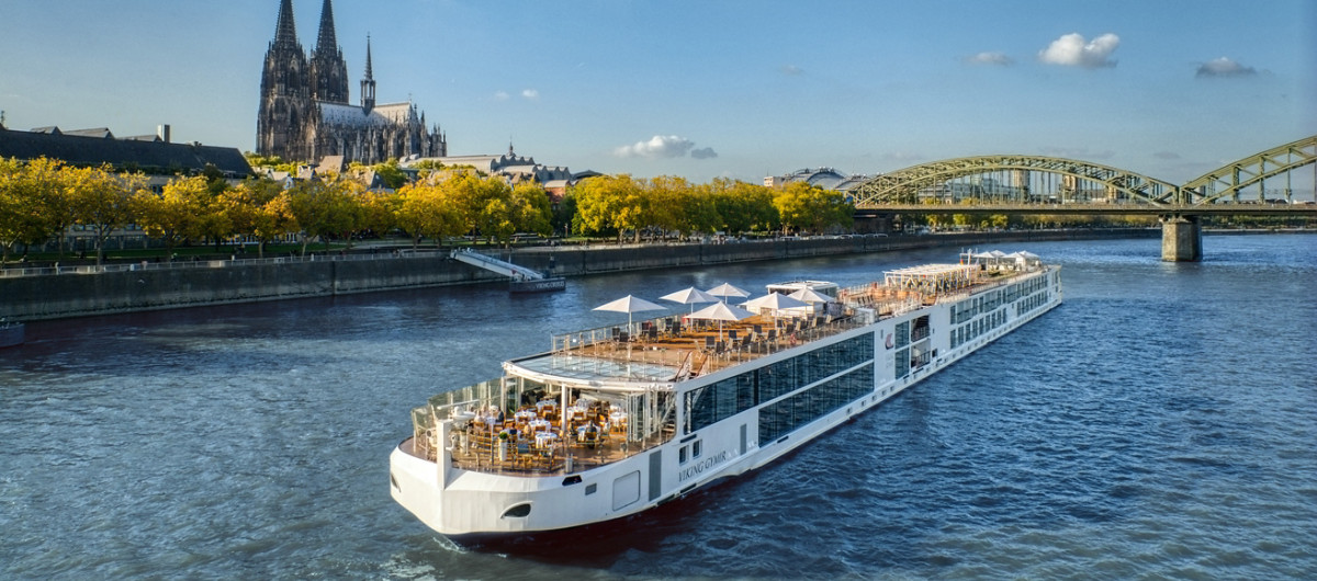 Longship Gymir Bridge Towers Cologne