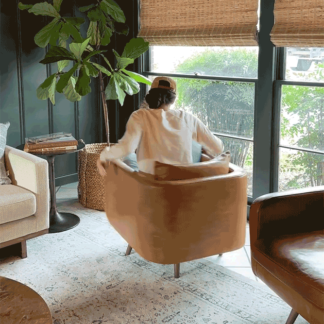 Mini Reni: Living Room