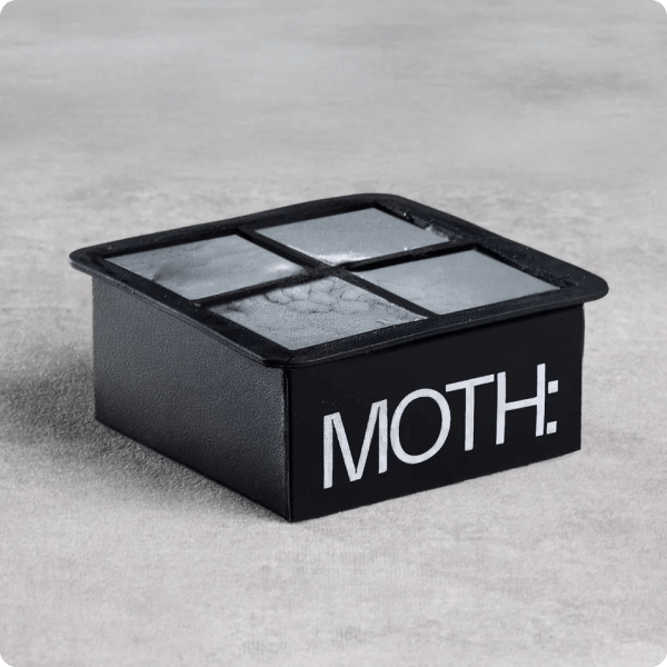 MOTH: ICE CUBE TRAY 