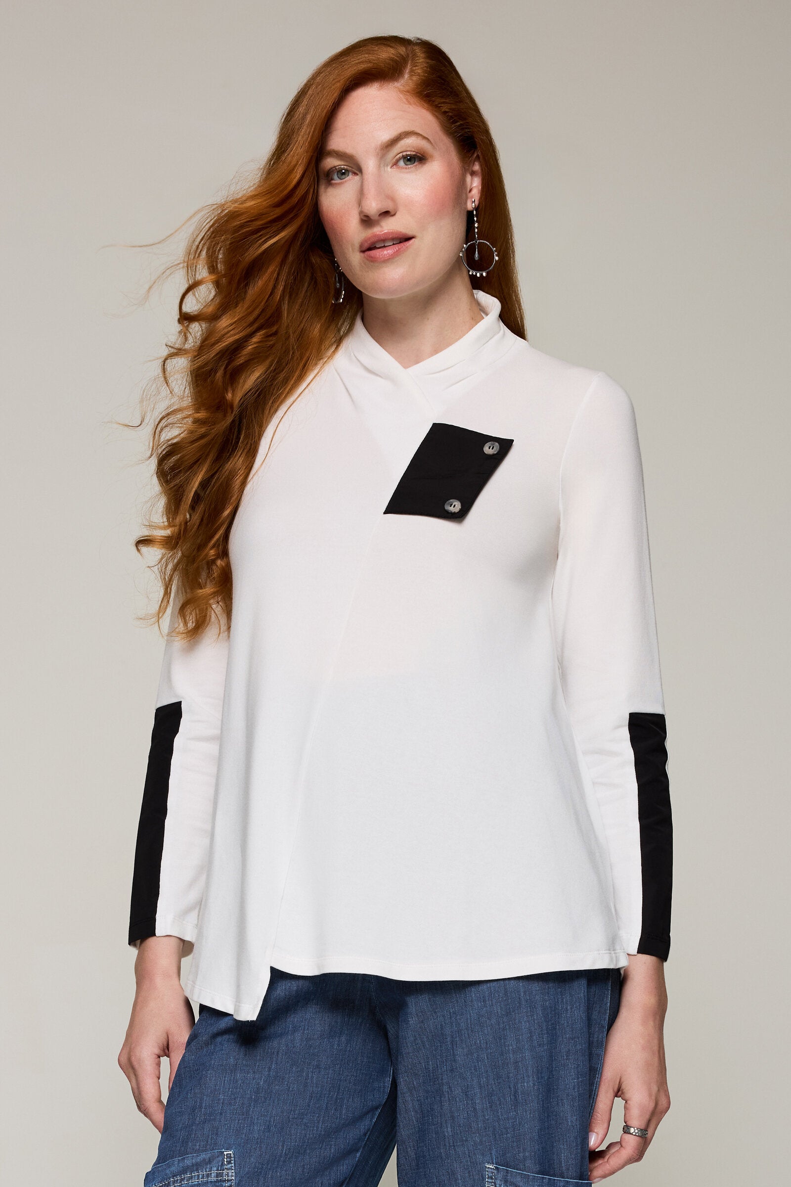 Image of Tasmin Top - Black/White