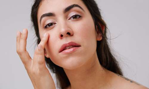 A Study Of 200,000+ People Found A Major Eye Disease Risk Factor