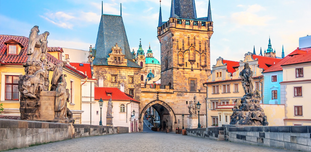 Bridge Statues Tower Gate Prague