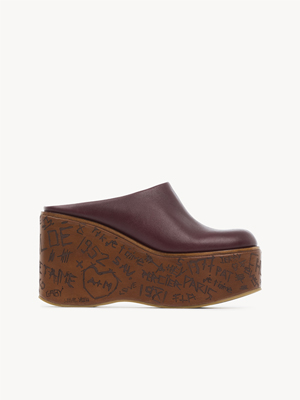 Maxime wedge mule