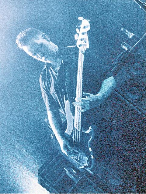 FOO FIGHTERS LIVE