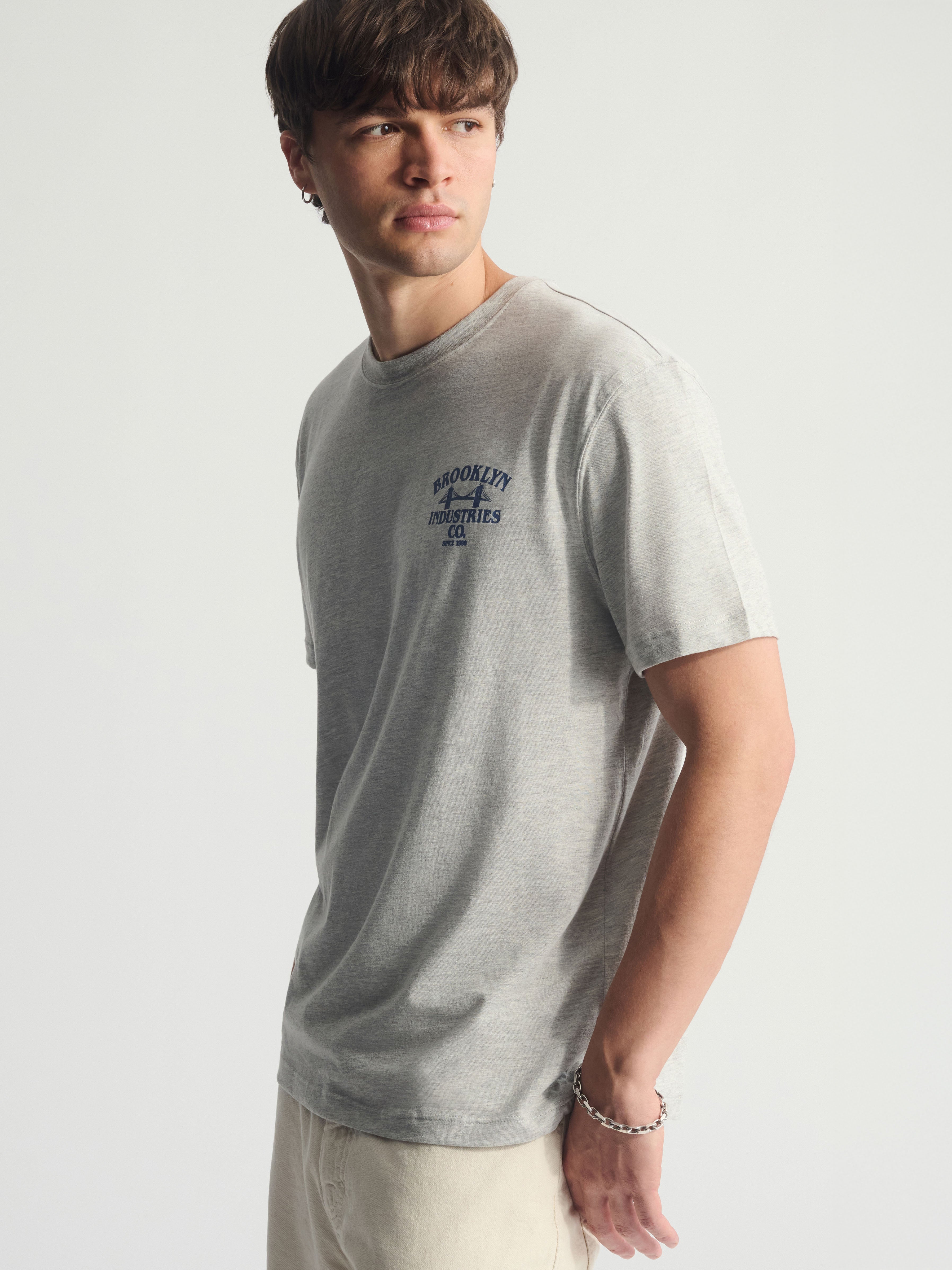 Image of Men's Vintage Brooklyn Graphic T-Shirt In Light Grey Melange