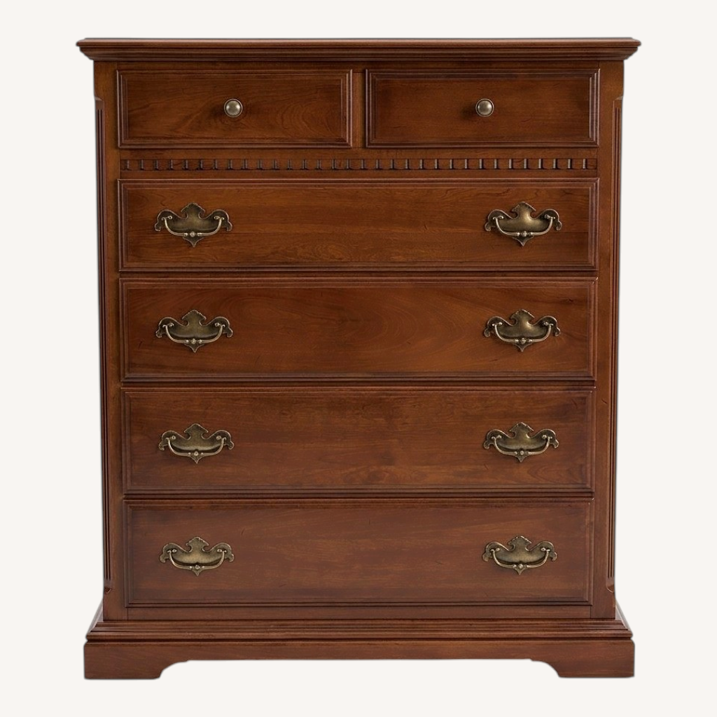 Image of Vintage.Antique Finds Dresser