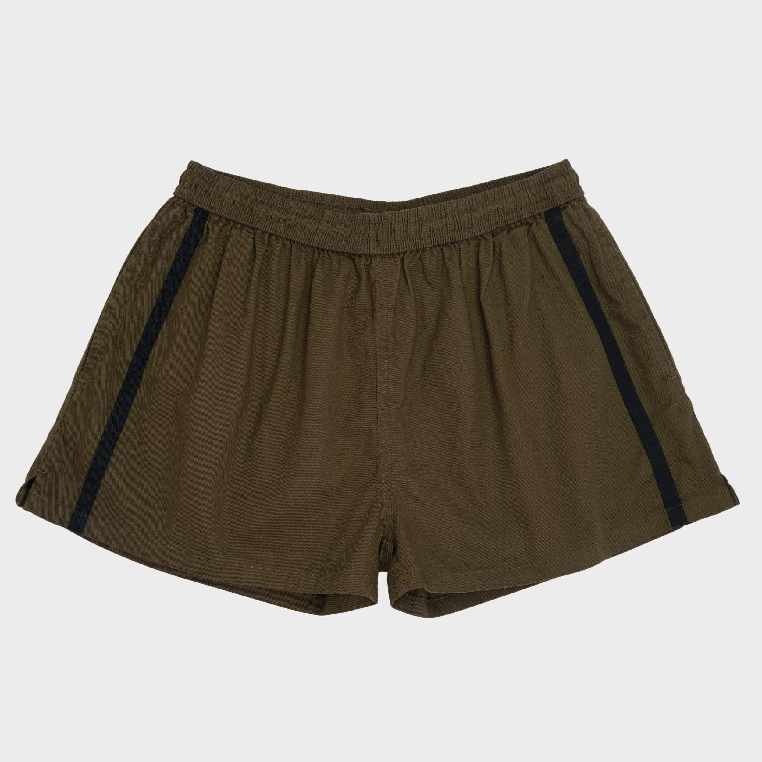 Image of Le Laboureur French Cotton Easy Short in Khaki Green