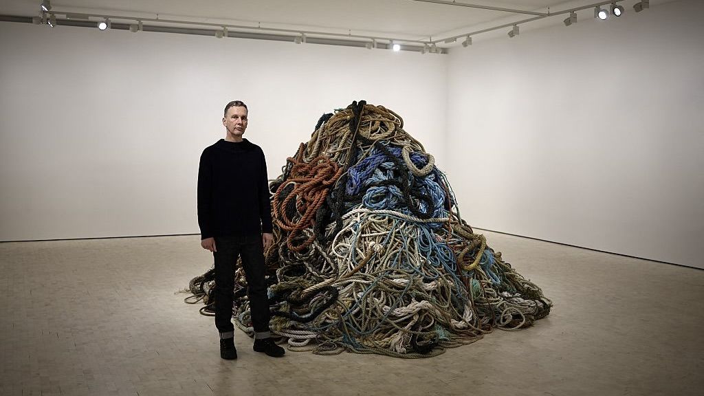 David Shrigley with old rope