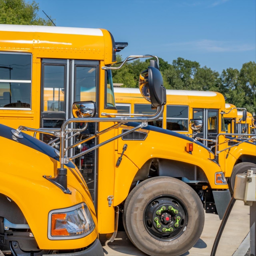 Electric school buses