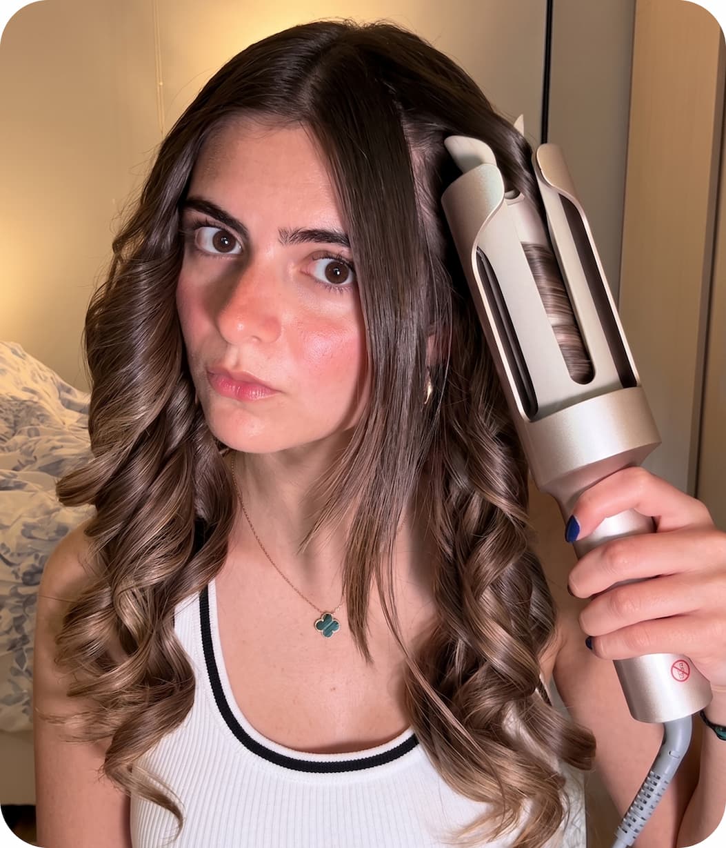 CURLPRO PLUS: Recreate polished, Hollywood-glam waves at home—no salon appointment needed.