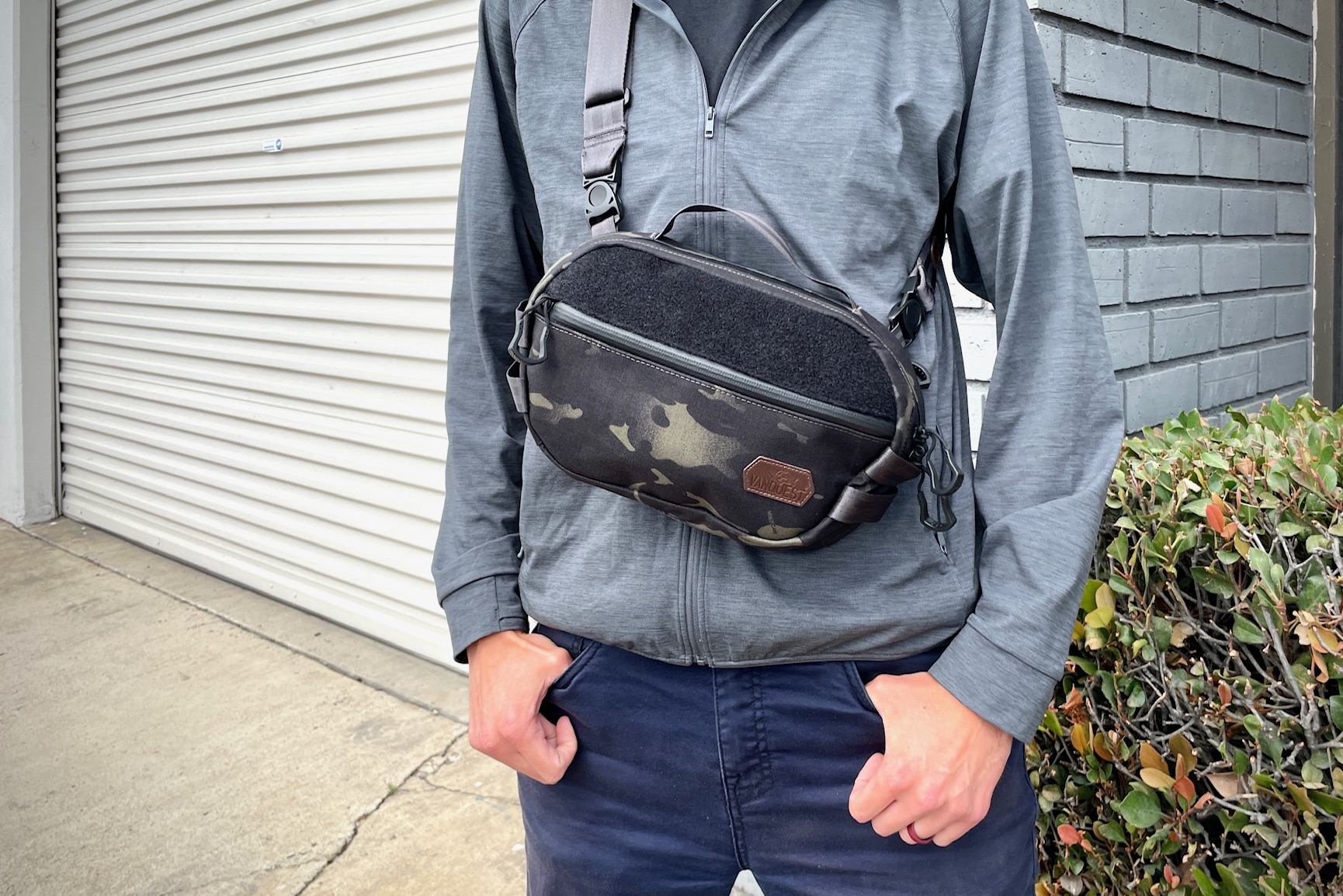 TEKKO-6 MCB front carry/access