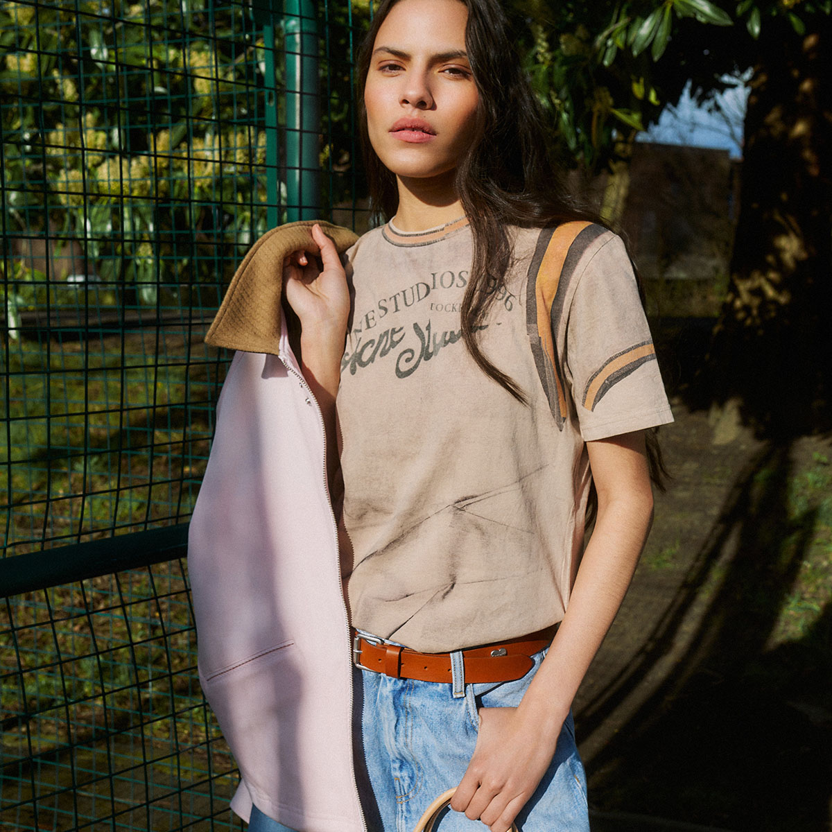 Women's Tops & Accessories