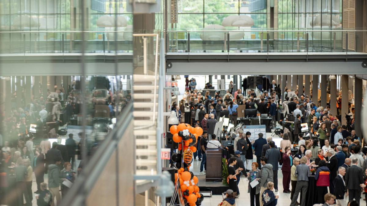 Crowd in Frick Lab for Celebrate Princeton Innovation